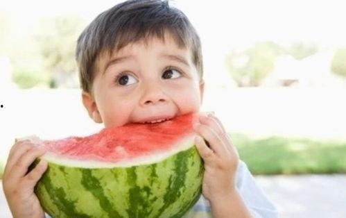 沧州小孩吃瓜事件视频,一场意外的安全警示 沧州小孩吃瓜事件视频,一场意外的安全警示